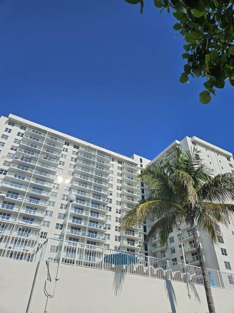 4 of 21 - 5701 E Collins Ave Ph10, Miami Beach, FL