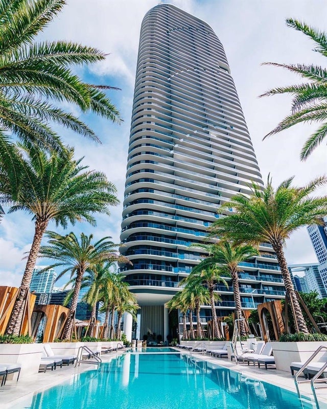 4 of 33 - 801 S Miami Ave 509, Miami, FL