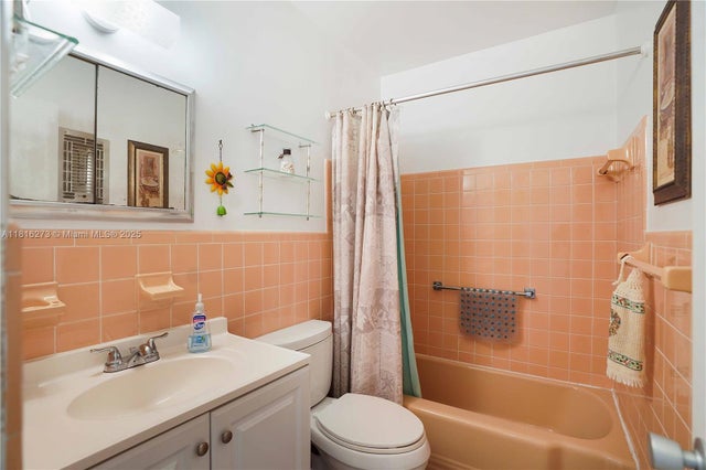 5 of 20 - 820 Sw 11th Ave 18b, Hallandale Beach, FL