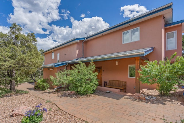 22 Madre De Dios, Santa Fe