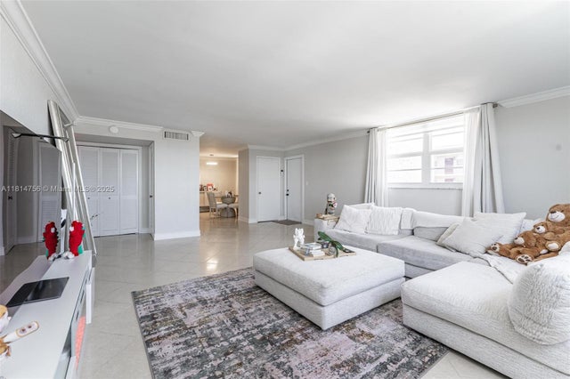 2 of 24 - 1811 Jefferson St 710, Hollywood, FL