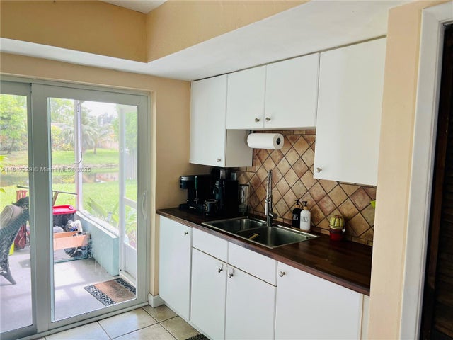 3 of 22 - 8106 Nw 21st Ct, Sunrise, FL