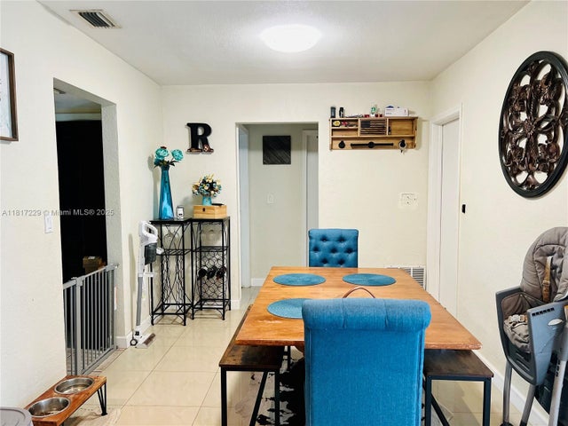 4 of 22 - 8106 Nw 21st Ct, Sunrise, FL