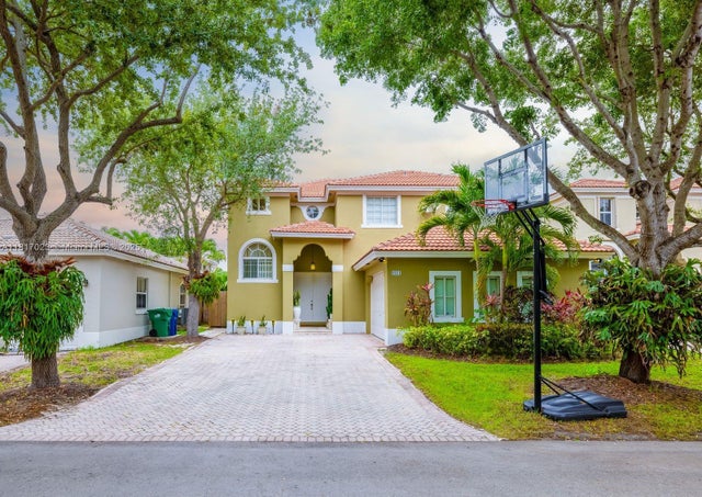 1 of 34 - 9111 Sw 162nd Ln, Palmetto Bay, FL