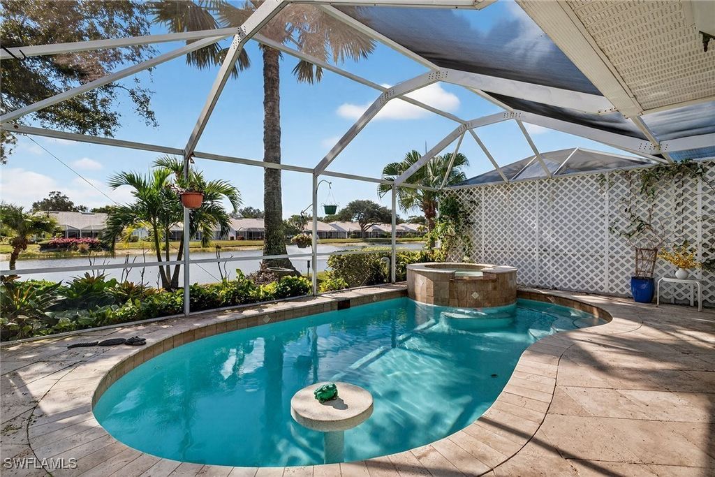 550 Captn Kate Ct 22, Naples