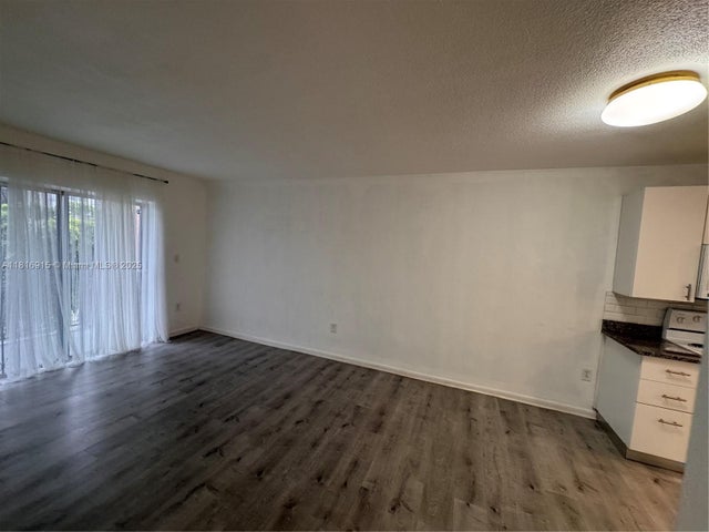 5 of 34 - 677 Sw 9th Ave 303, Miami, FL