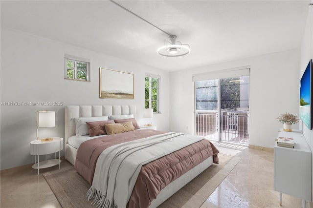 5 of 55 - 100 Meridian Ave 216, Miami Beach, FL