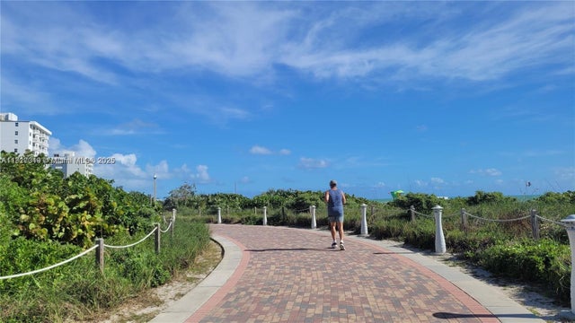 2 of 13 - 335 Ocean Dr 215, Miami Beach, FL