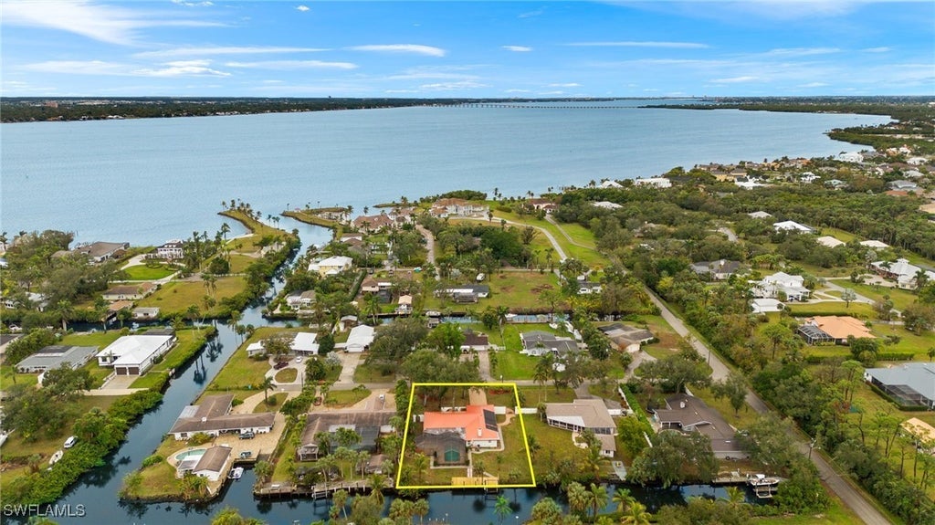 60 Lagoon Dr, NORTH FORT MYERS