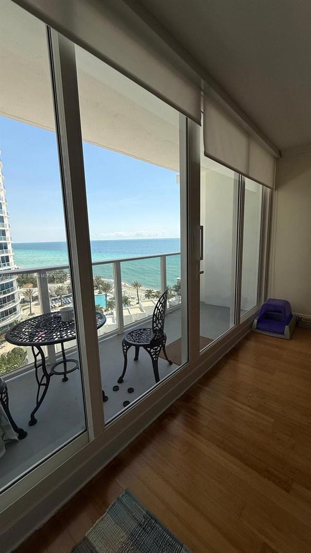 2 of 19 - 3505 S Ocean Dr 1010, Hollywood, FL