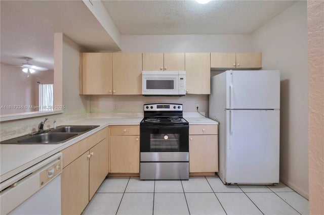 4 of 19 - 1103 Golden Lakes Blvd 1013, West Palm Beach, FL