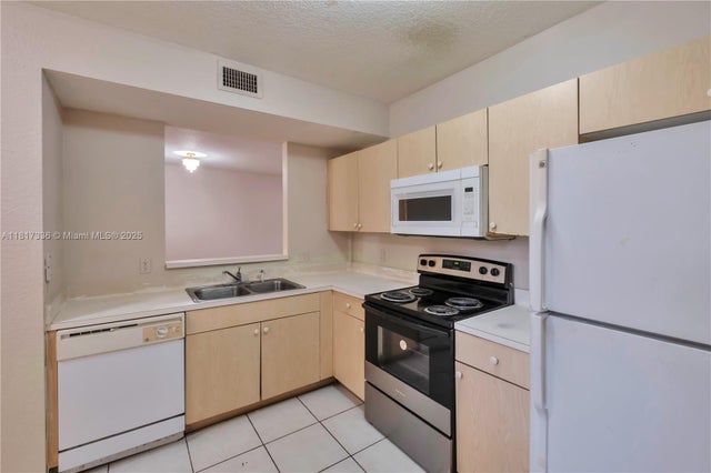 5 of 19 - 1103 Golden Lakes Blvd 1013, West Palm Beach, FL