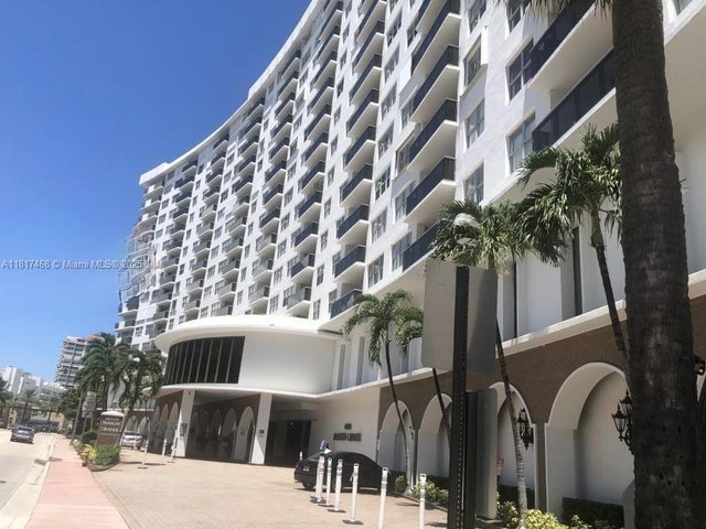 1 of 12 - 6039 Collins Ave 1131, Miami Beach, FL