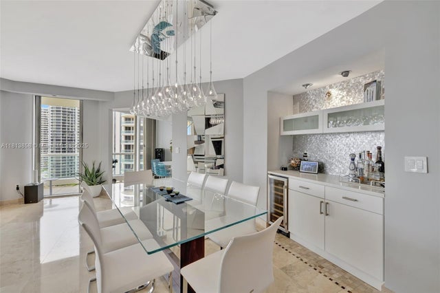 5 of 65 - 7000 Island Blvd 1701, Aventura, FL