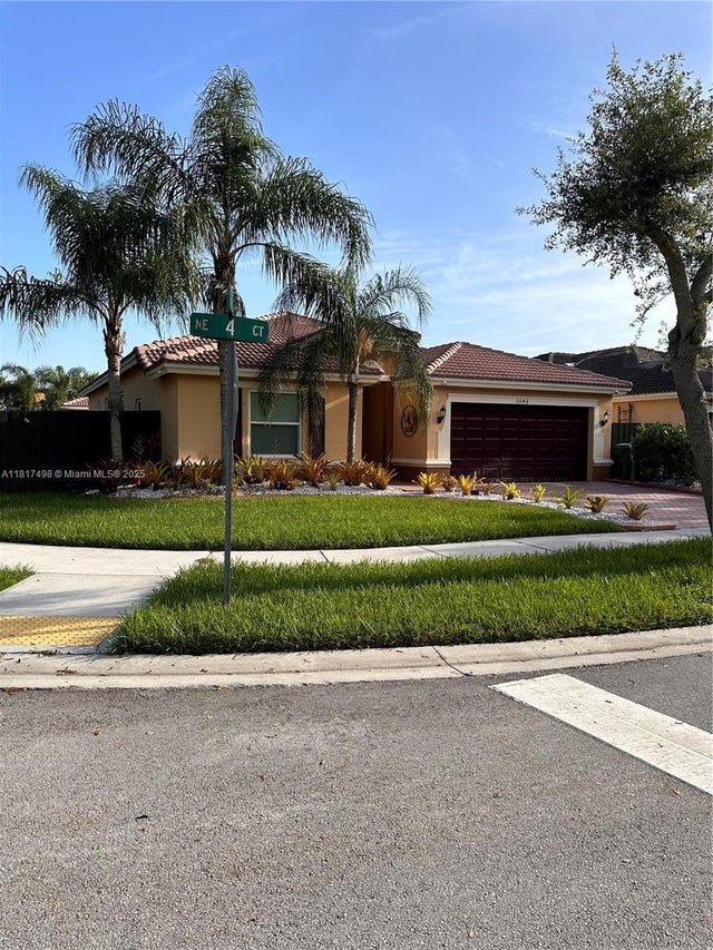 2 of 41 - 2046 Ne 4th Ct, Homestead, FL