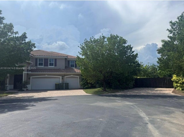 2 of 31 - 2230 Nw 17th Ave, Homestead, FL