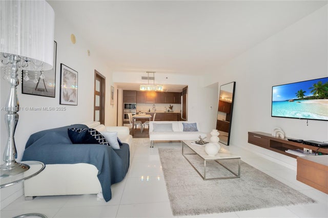 2 of 32 - 485 Brickell Ave 1801, Miami, FL
