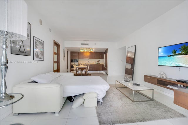 4 of 32 - 485 Brickell Ave 1801, Miami, FL