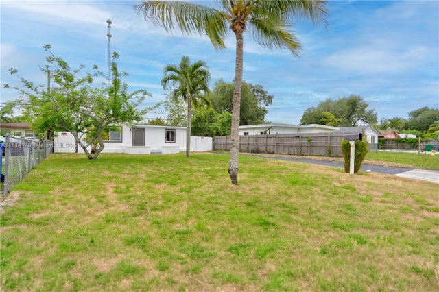 3 of 42 - 6044 Sw 37th St, Miramar, FL
