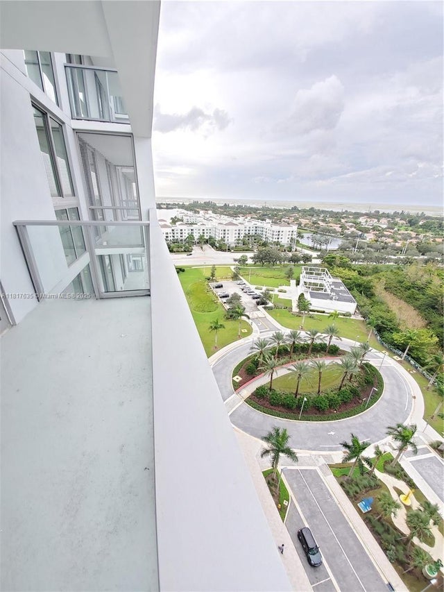 3 of 28 - 2000 Metropica Way 1401, Sunrise, FL