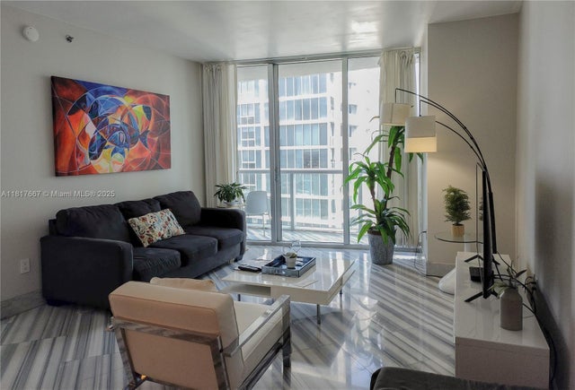 3 of 13 - 485 Brickell Ave 4711, Miami, FL