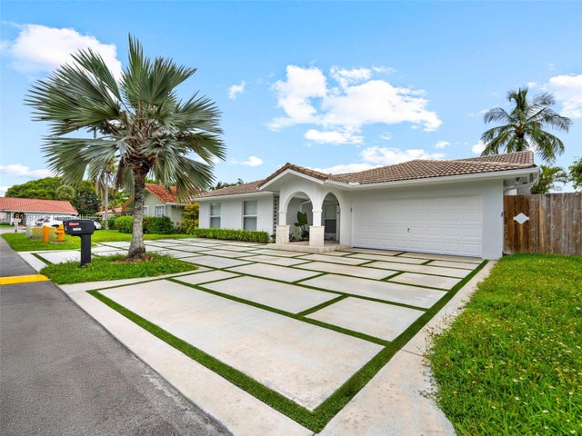 5 of 51 - 5976 Sw 88 Pl, Miami, FL