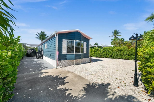 3 of 39 - 648 E Palm Dr, Marco Island, FL