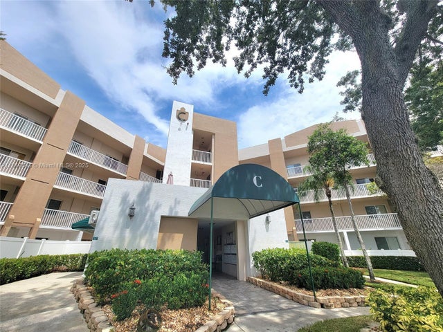 3 of 60 - 9575 Weldon Cir C413, Tamarac, FL