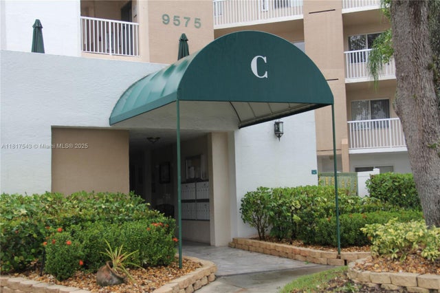 4 of 60 - 9575 Weldon Cir C413, Tamarac, FL