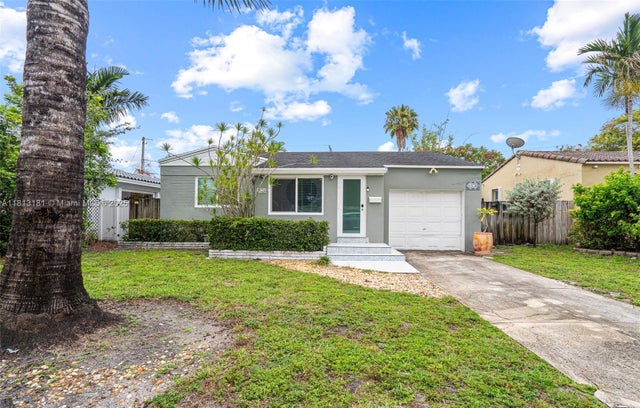 1 of 37 - 1636 Arthur St, Hollywood, FL