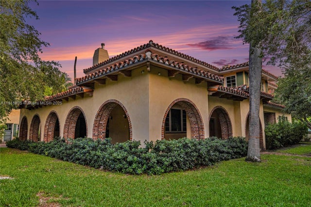 5 of 13 - 5905 N Bay Rd, Miami Beach, FL
