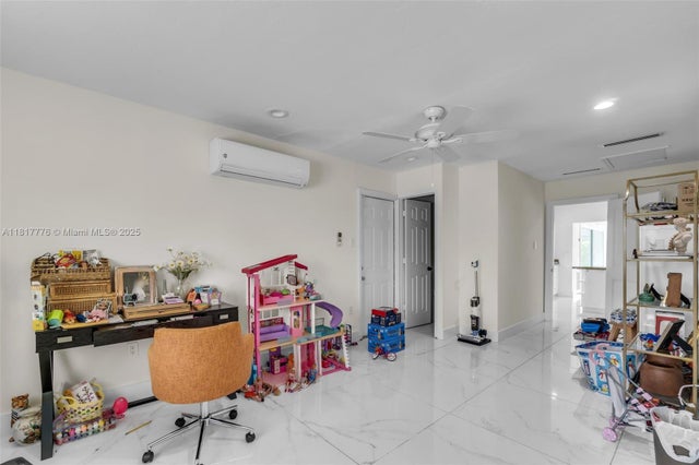 5 of 50 - 10223 Sw 17th St, Miami, FL