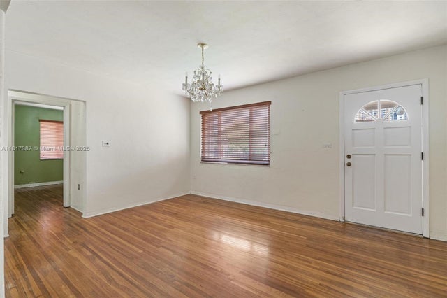 5 of 25 - 3241 Sw 20th St, Miami, FL
