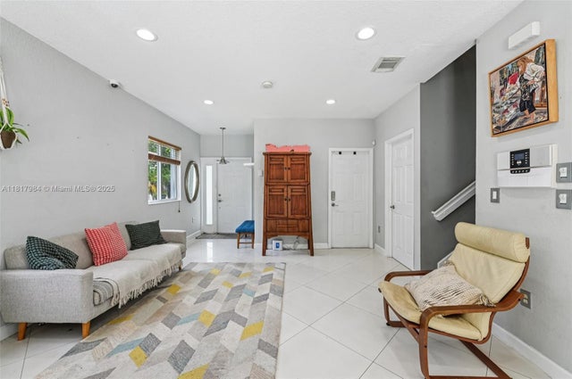 4 of 41 - 3228 Se 3rd Dr, Homestead, FL