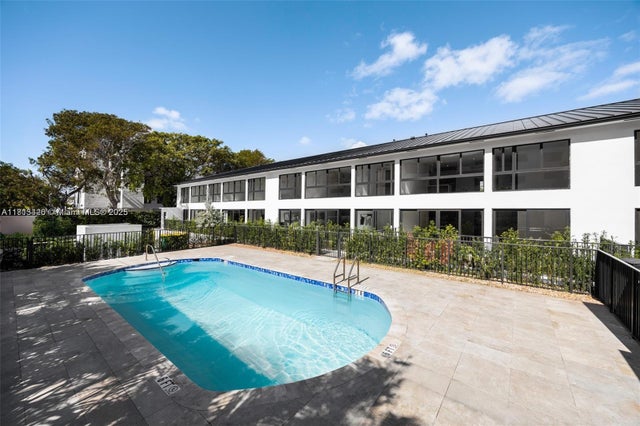 2 of 27 - 200 Sunrise Dr 200a, Key Biscayne, FL