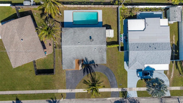 4 of 40 - 6113 Nw 18th St, Margate, FL
