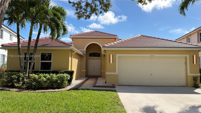 5 of 57 - 4221 Laurel Ridge Cir, Weston, FL
