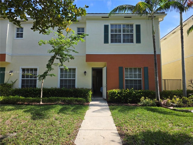 3 of 37 - 146 Sw 7th Ct, Pompano Beach, FL