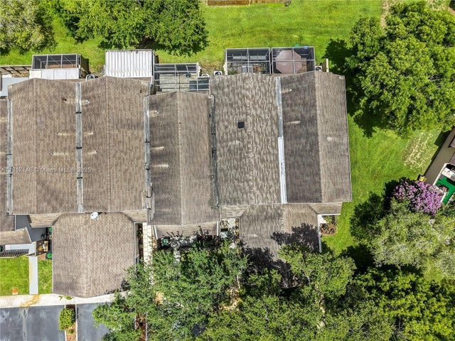 3 of 37 - 1325 Nw 123rd Ter, Pembroke Pines, FL