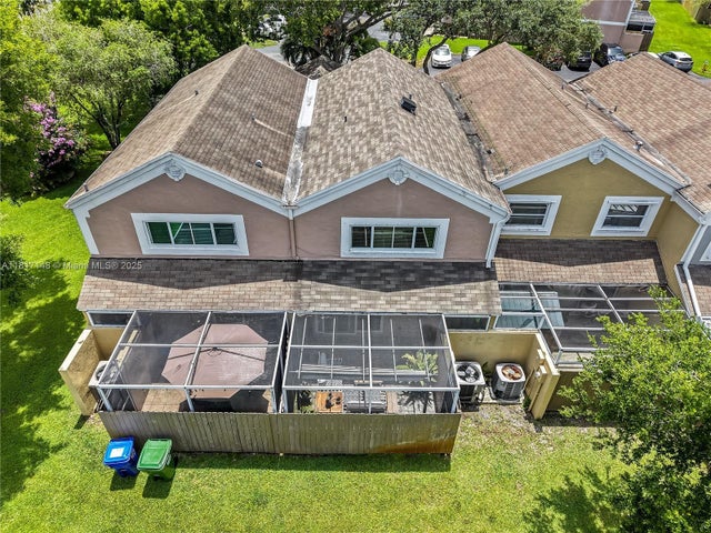 4 of 37 - 1325 Nw 123rd Ter, Pembroke Pines, FL