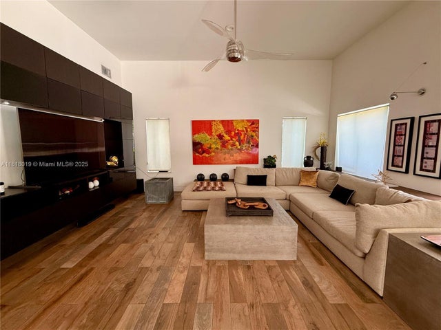 5 of 21 - 8200 Sw 92nd St, Miami, FL