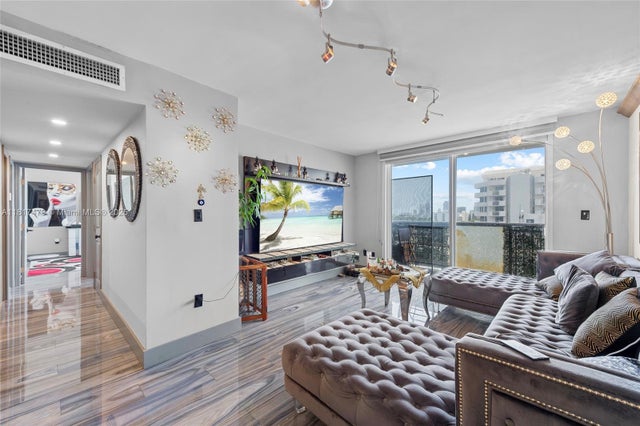 1 of 25 - 1345 Lincoln Rd 1105, Miami Beach, FL