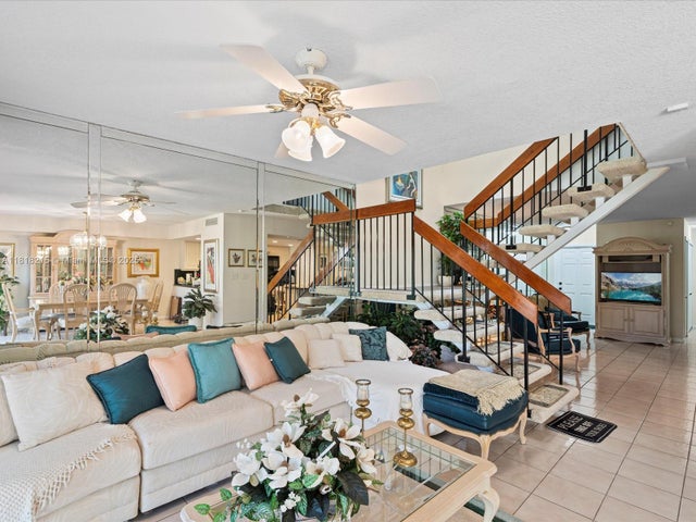 5 of 16 - 9530 Alcazar Ln, Davie, FL