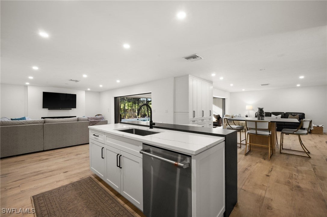 Photo of Listing #225027440