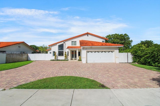 2 of 37 - 3736 Sw 107th Ct, Miami, FL