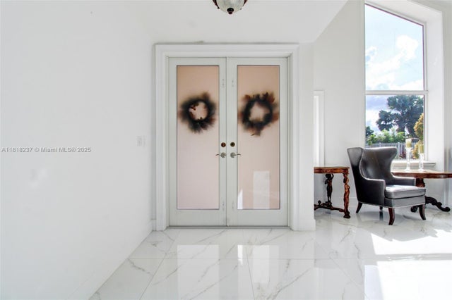 4 of 37 - 3736 Sw 107th Ct, Miami, FL