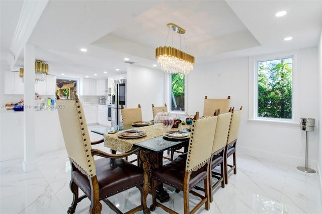 5 of 37 - 3736 Sw 107th Ct, Miami, FL