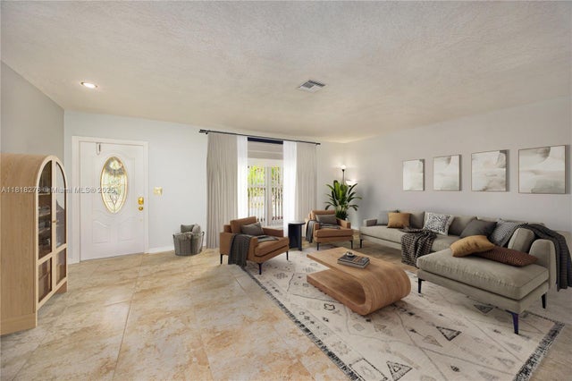 4 of 52 - 1801 N 55th Ave, Hollywood, FL