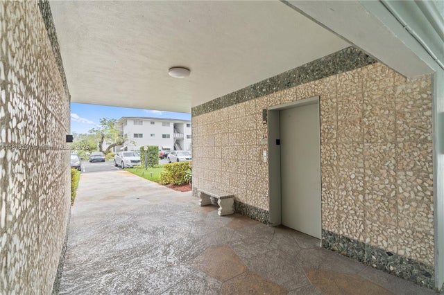 2 of 36 - 1200 Hillcrest Ct 107, Hollywood, FL