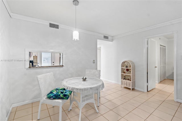5 of 36 - 1200 Hillcrest Ct 107, Hollywood, FL